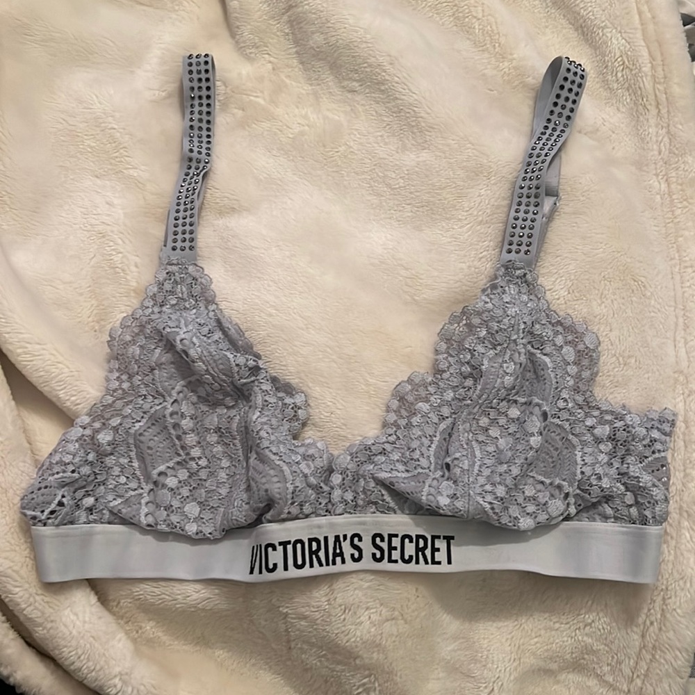 Grey Victoria’s Secret bralette